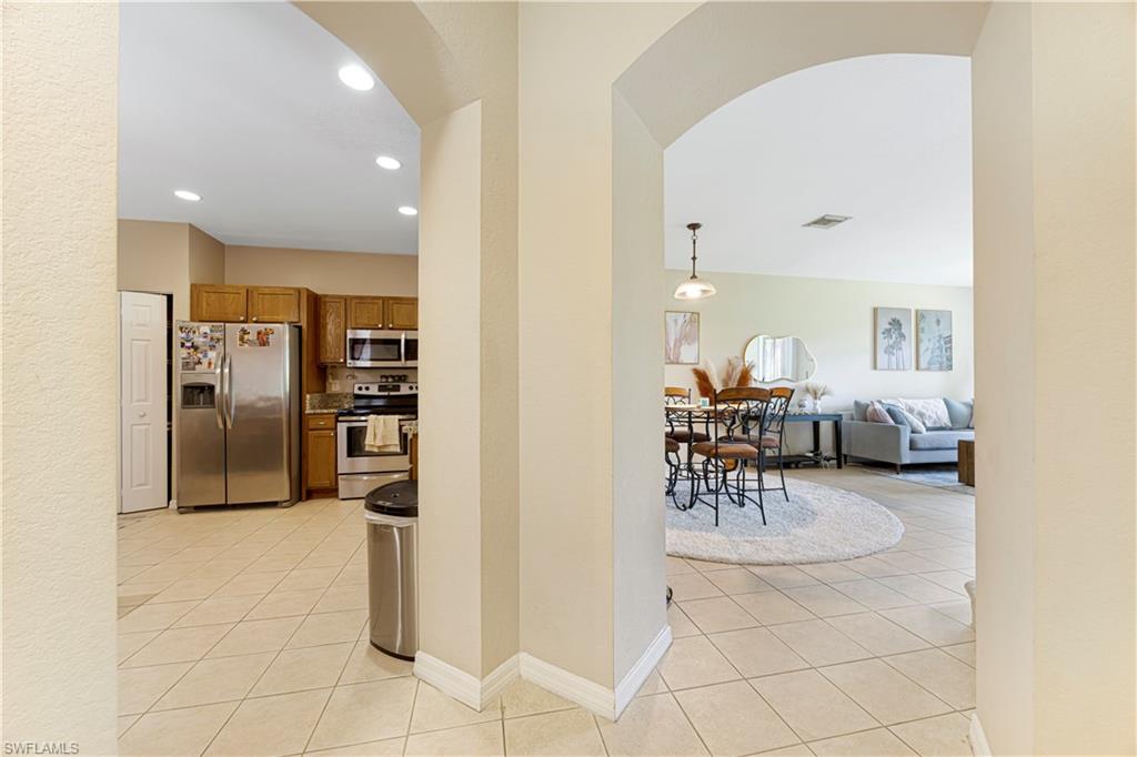 COLONNADE AT FORUM - Residential Lease