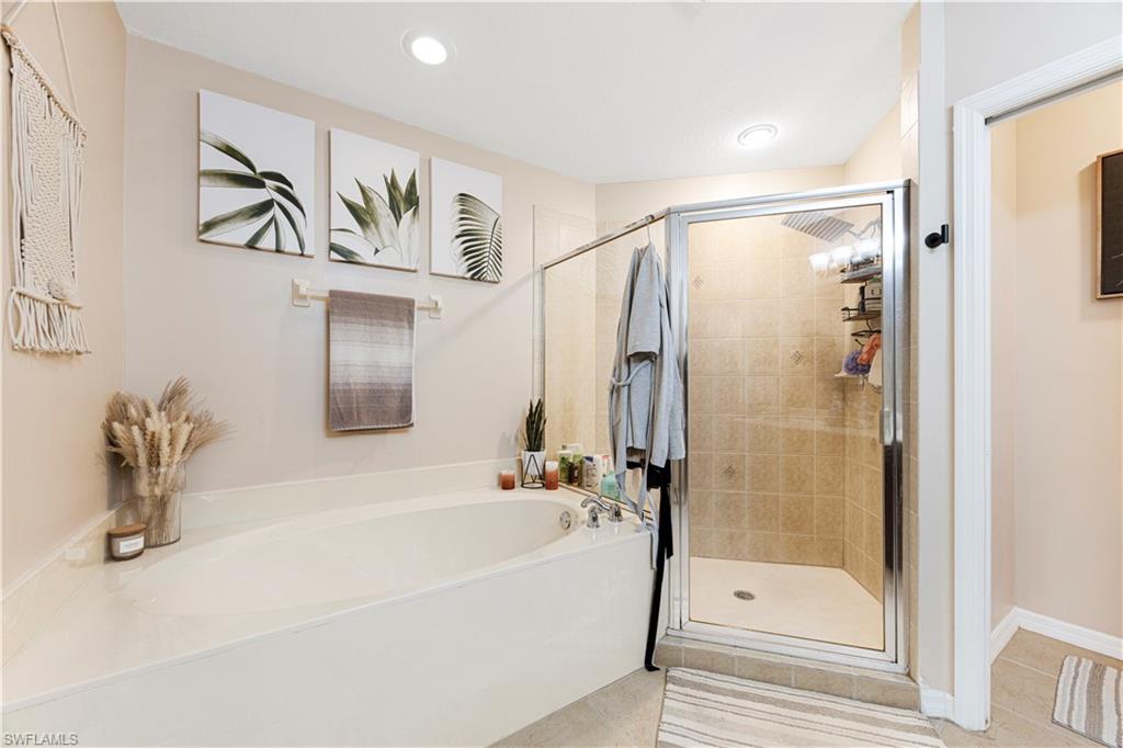 COLONNADE AT FORUM - Residential Lease