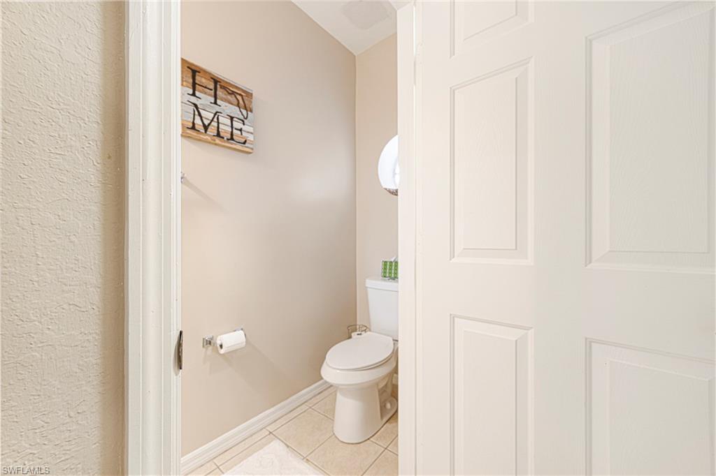 COLONNADE AT FORUM - Residential Lease