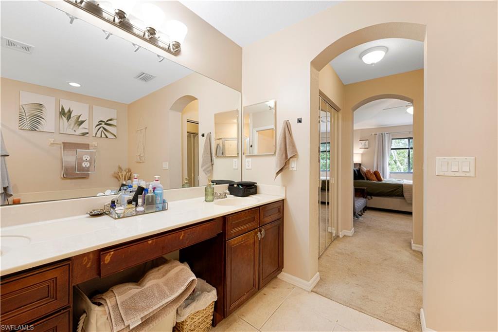 COLONNADE AT FORUM - Residential Lease