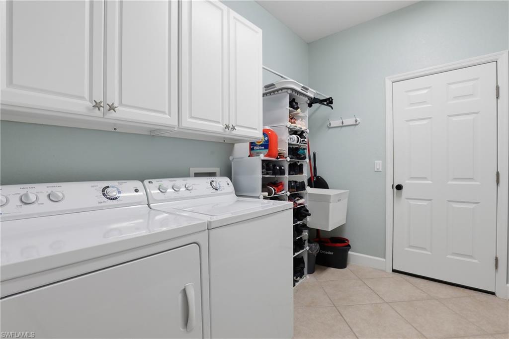 BELLA TERRA - Residential Lease