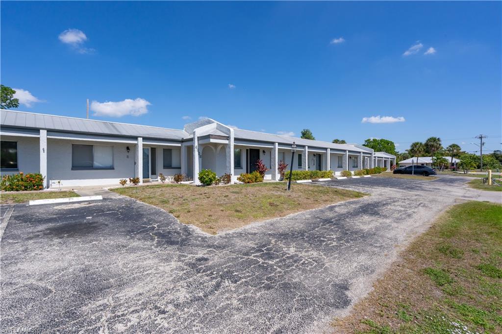 PLAZA COUNTRY BLVD CONDO - Residential