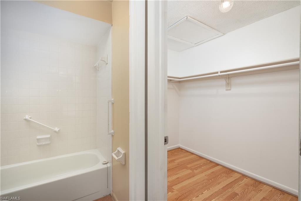 PLAZA COUNTRY BLVD CONDO - Residential