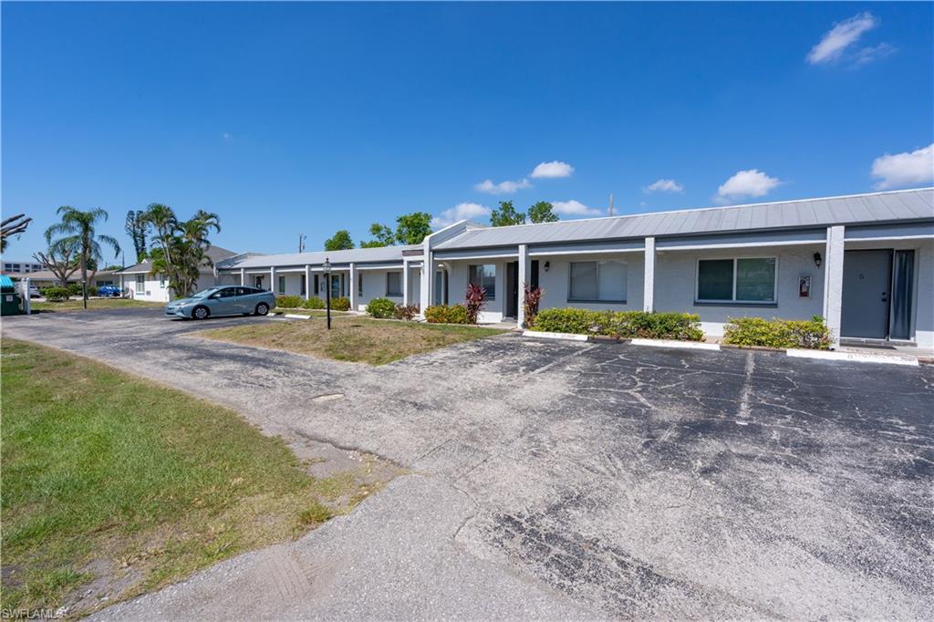 PLAZA COUNTRY BLVD CONDO - Residential
