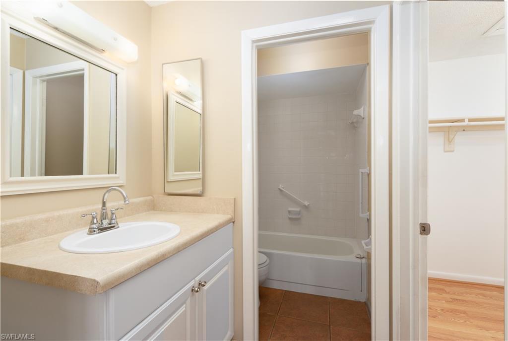 PLAZA COUNTRY BLVD CONDO - Residential