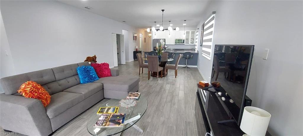 MAPLE RIDGE - Residential