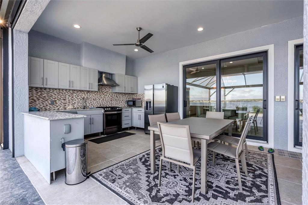 CORKSCREW SHORES - Residential