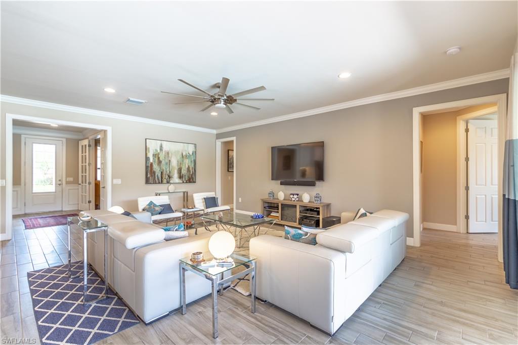 WINDING CYPRESS - Residential