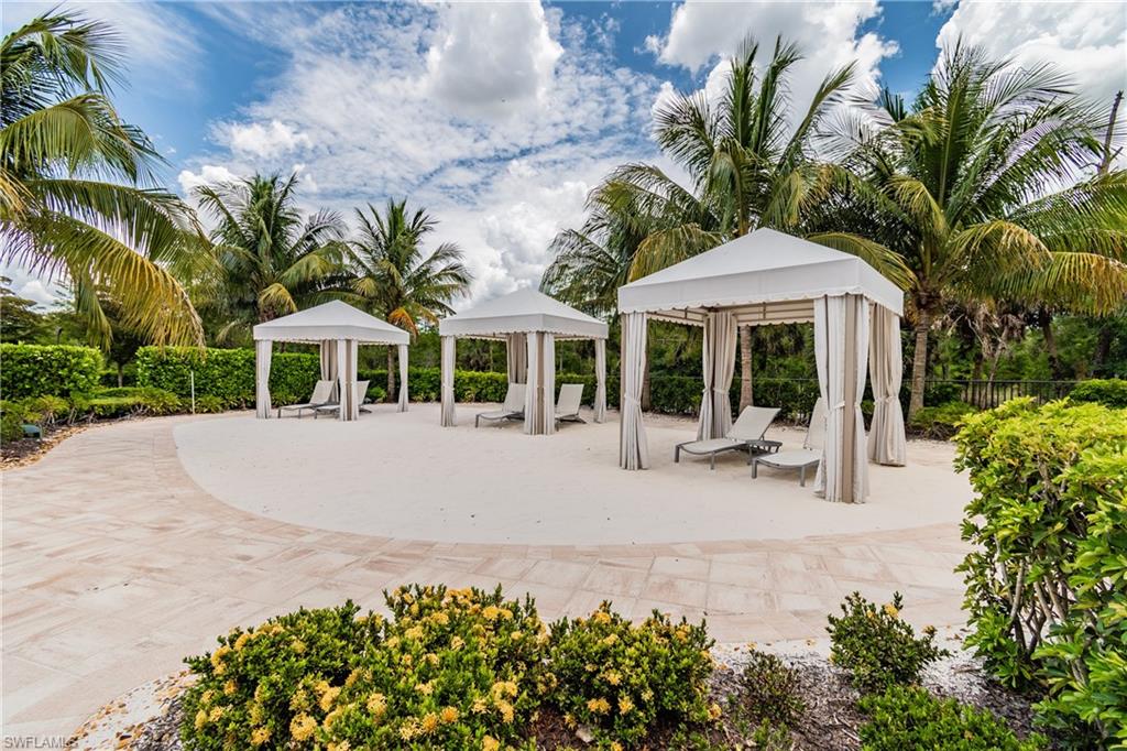 WINDING CYPRESS - Residential