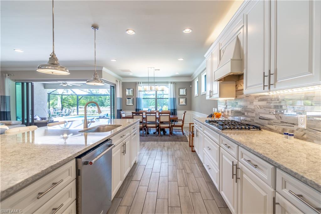 WINDING CYPRESS - Residential