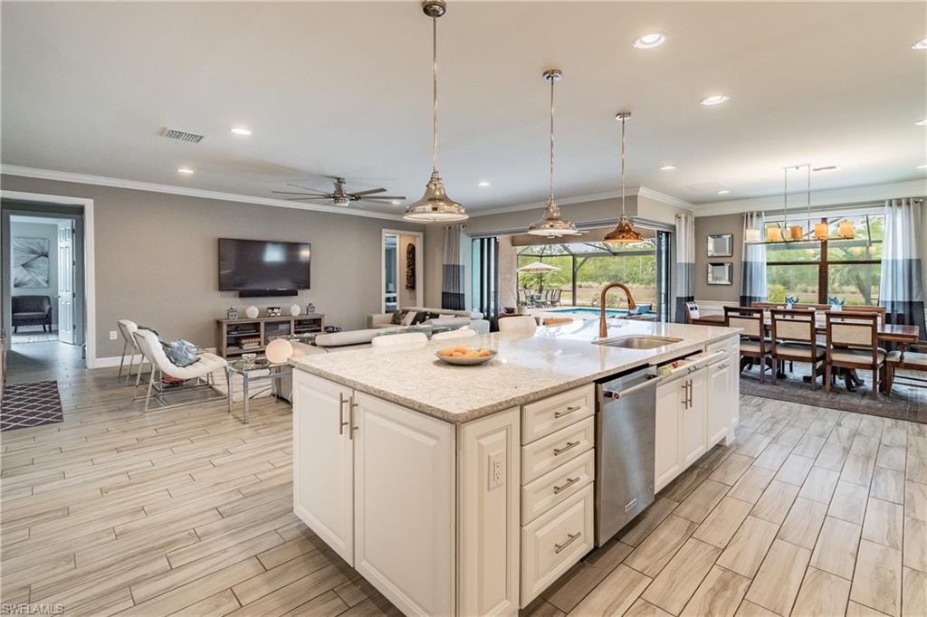 WINDING CYPRESS - Residential