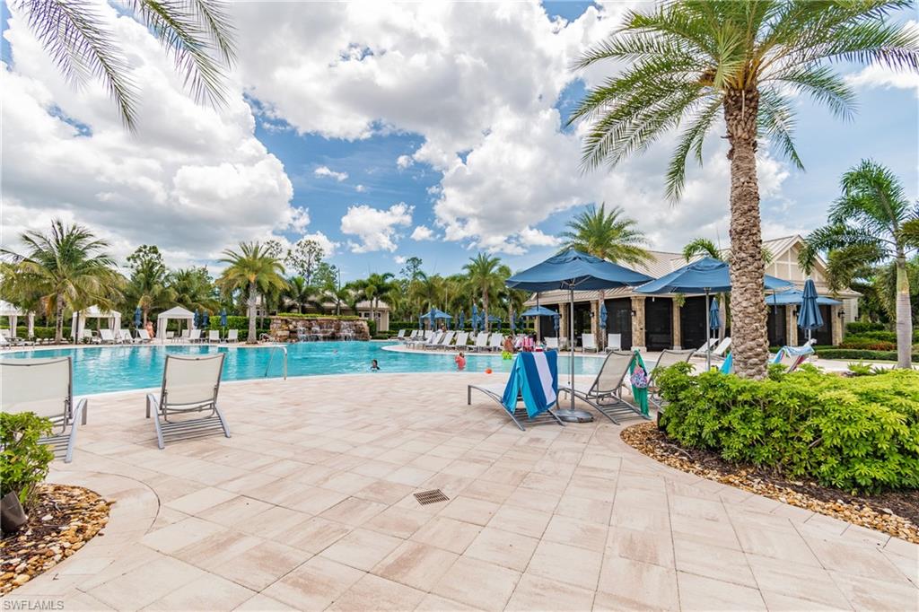 WINDING CYPRESS - Residential