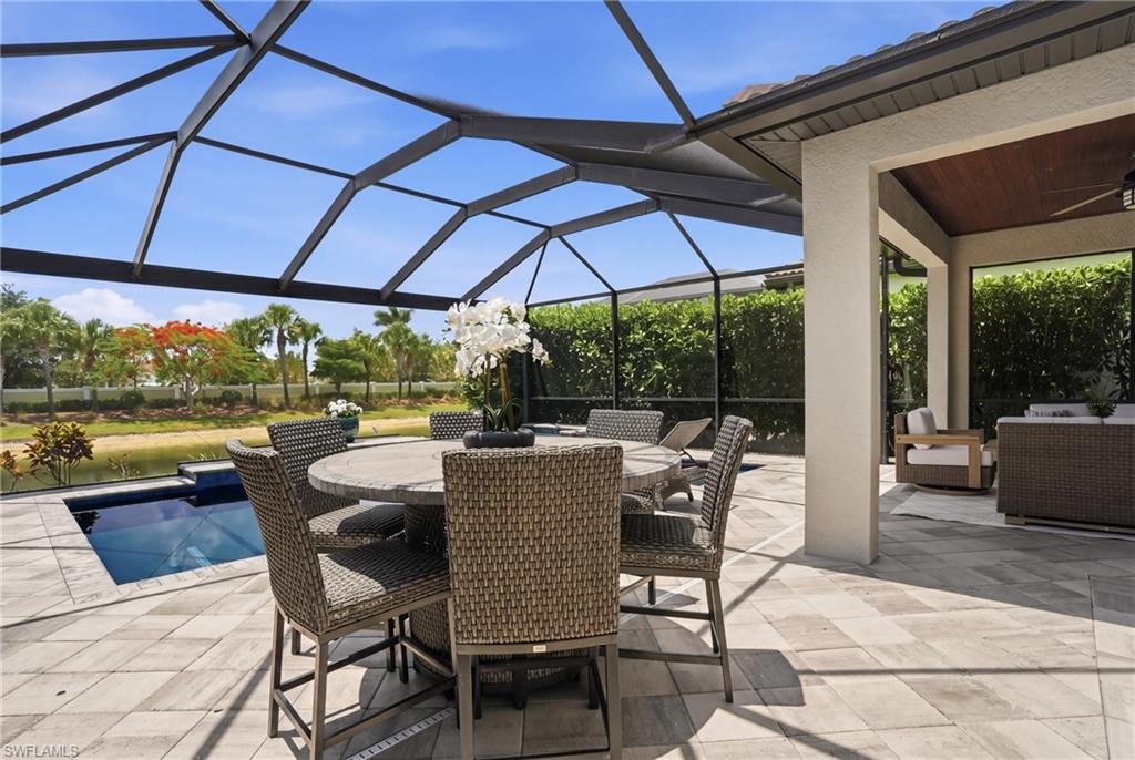 AVERY SQUARE - Residential