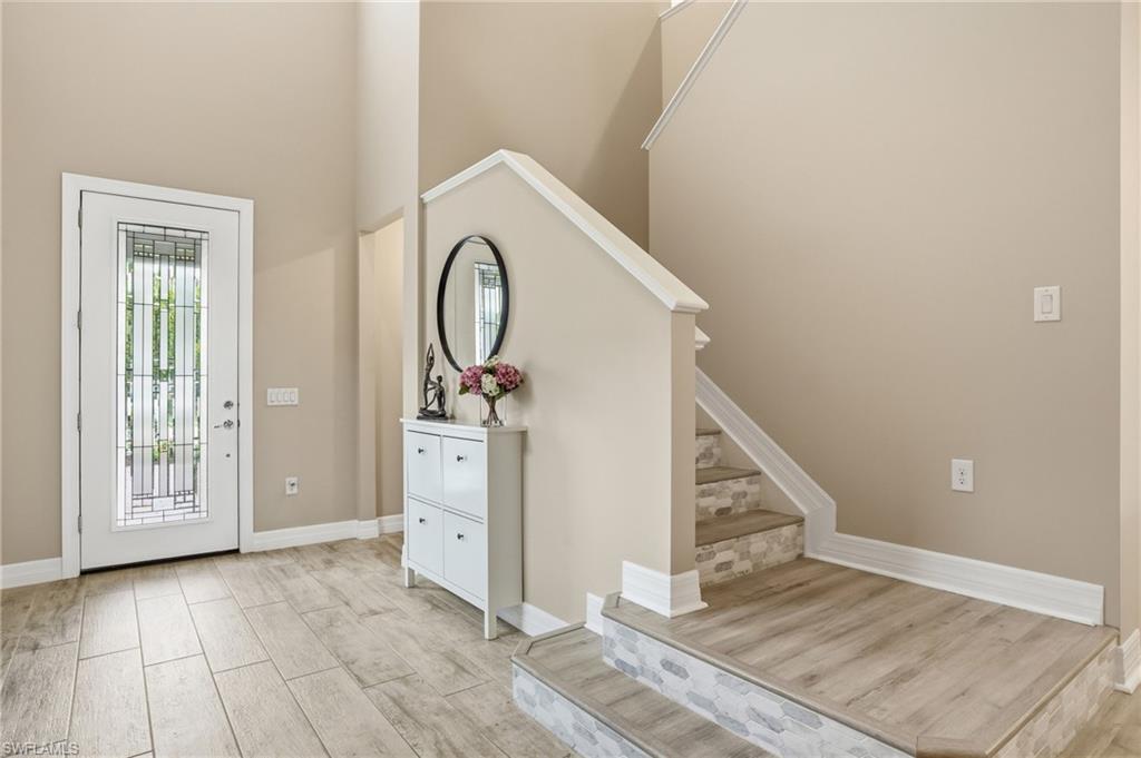 AVERY SQUARE - Residential