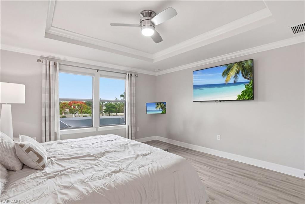 AVERY SQUARE - Residential