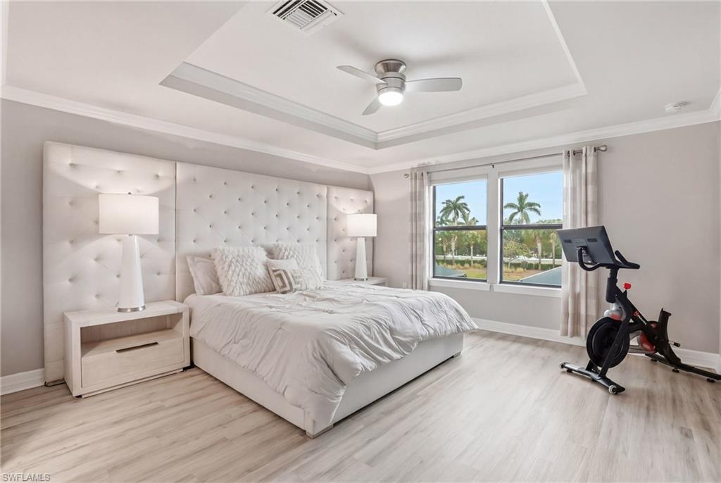 AVERY SQUARE - Residential