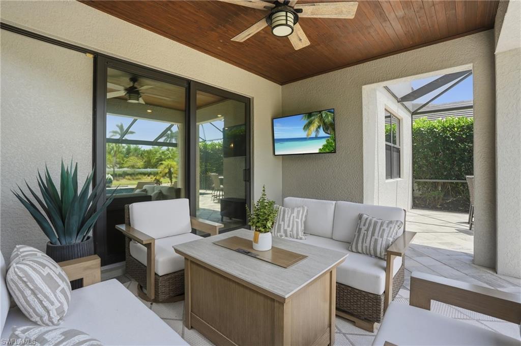AVERY SQUARE - Residential