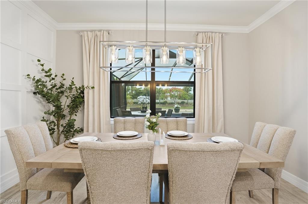 AVERY SQUARE - Residential