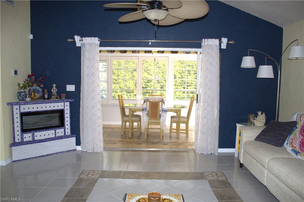 VILLAS AT FOUNTAIN LAKES - Residential