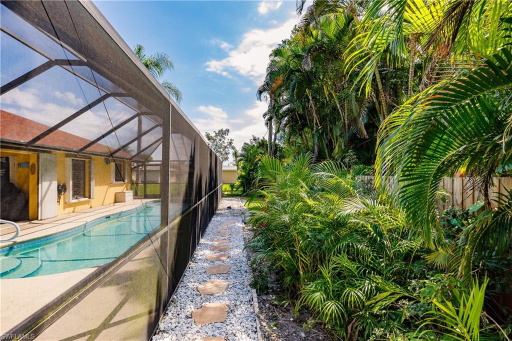 WILLOUGHBY ACRES - Residential