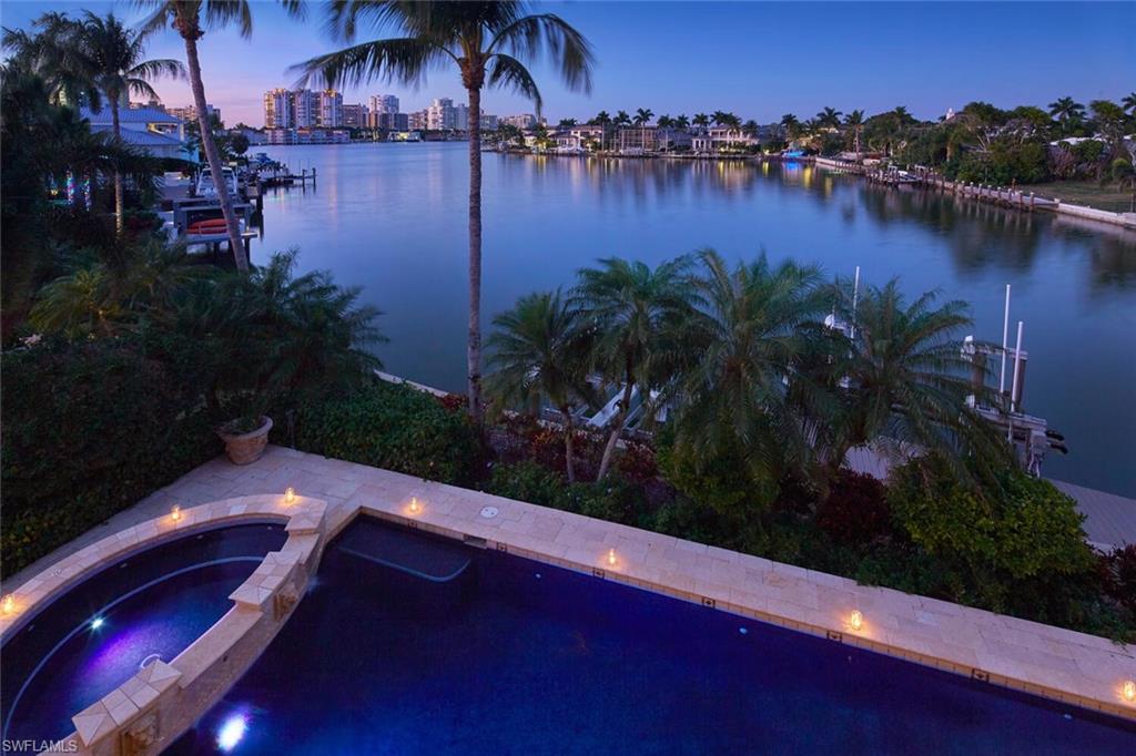 MOORINGS - Residential