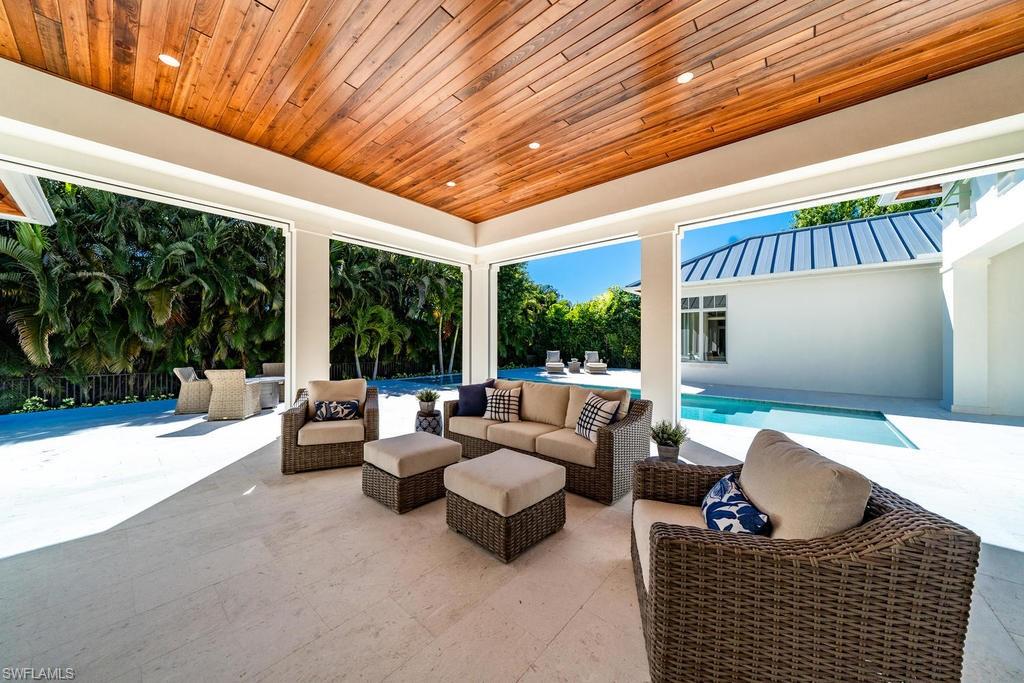 MOORINGS - Residential