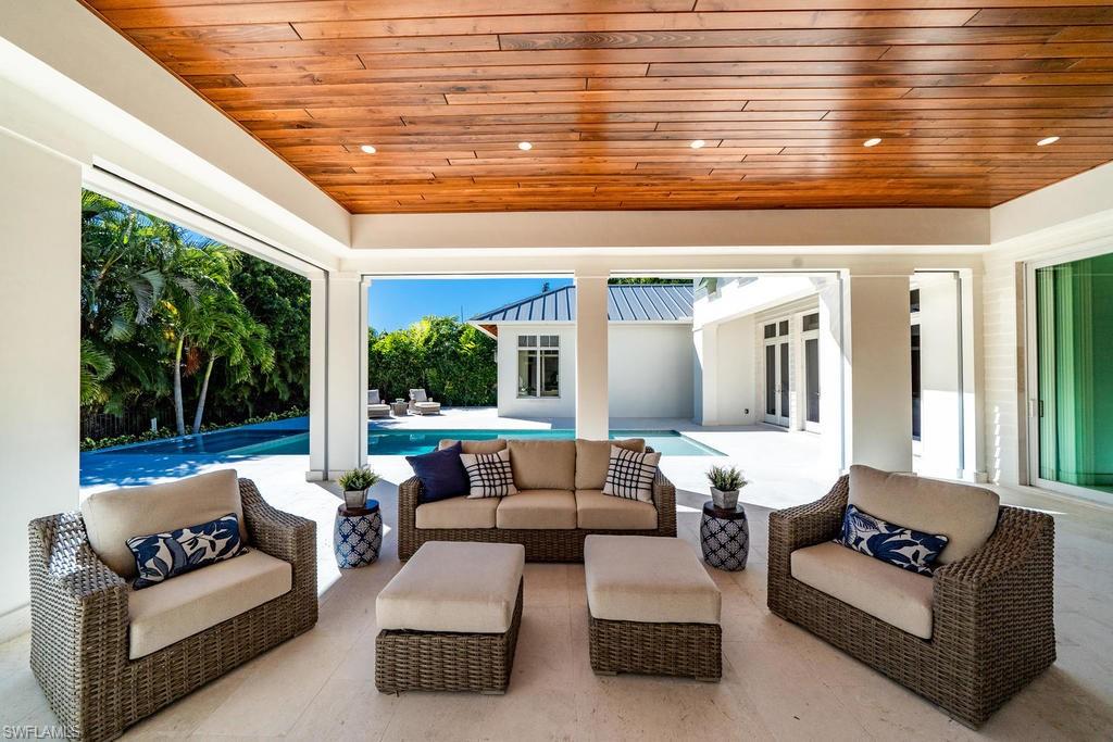 MOORINGS - Residential