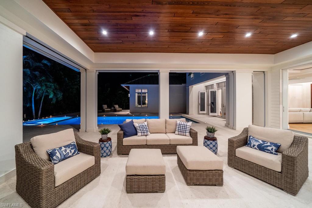 MOORINGS - Residential