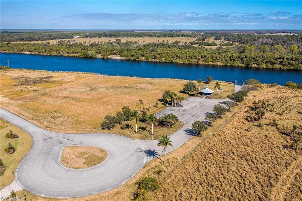 CALOOSA PRESERVE - Land