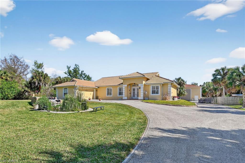 GOLDEN GATE ESTATES - Residential