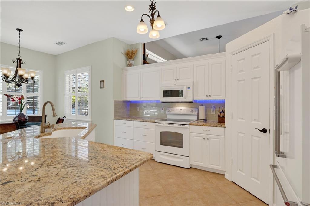 GOLDEN GATE ESTATES - Residential