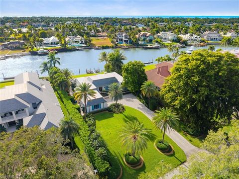 1060 Galleon DR NAPLES FL 34102