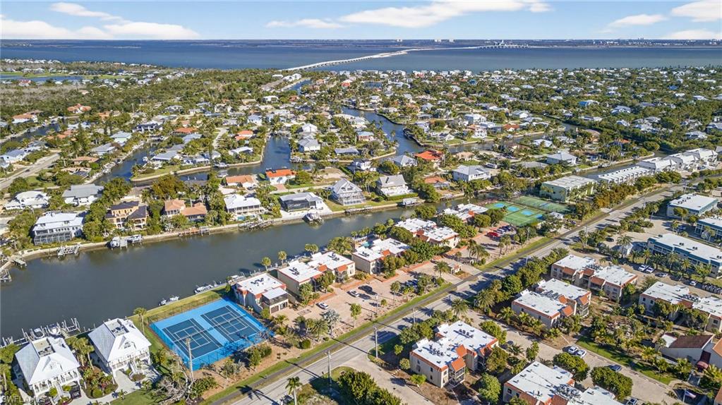 SANIBEL MOORINGS CONDO - Residential