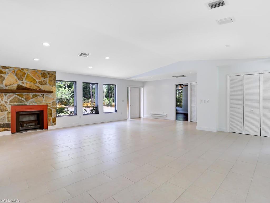 PINE RIDGE - Residential