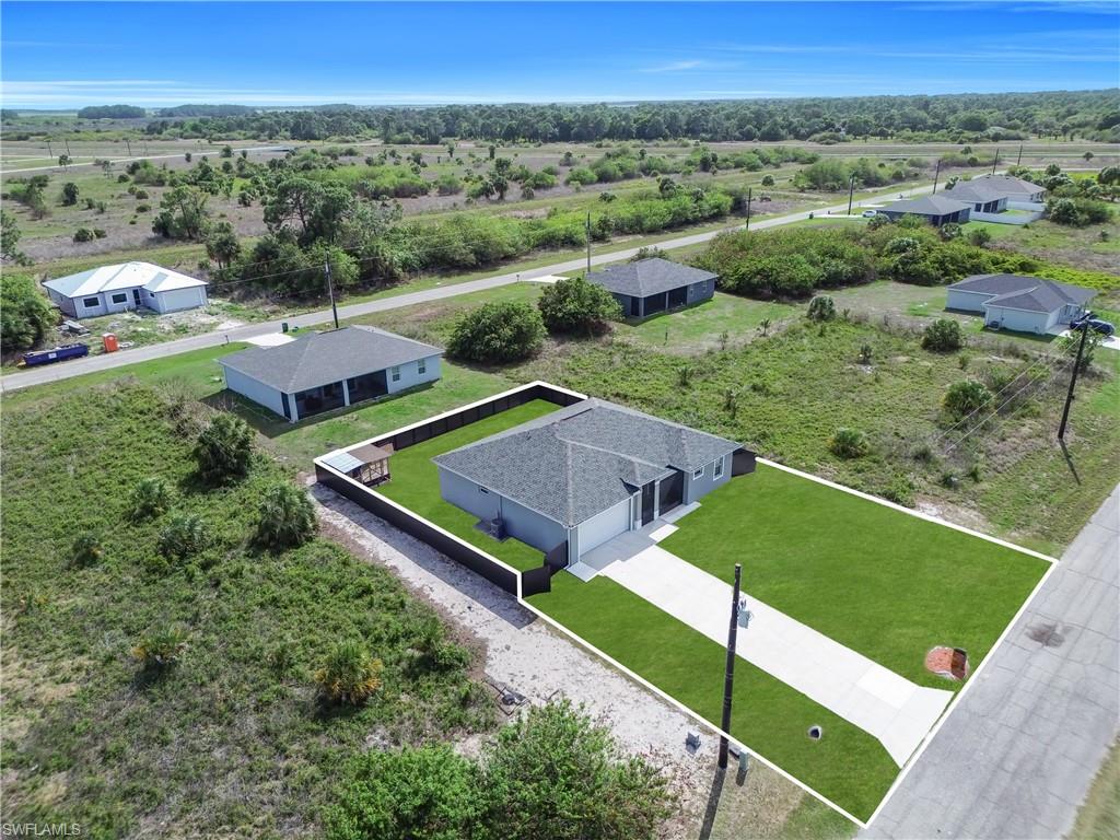 BANYAN VILLAGE - Residential