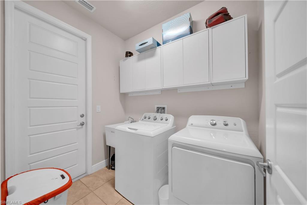 BANYAN VILLAGE - Residential