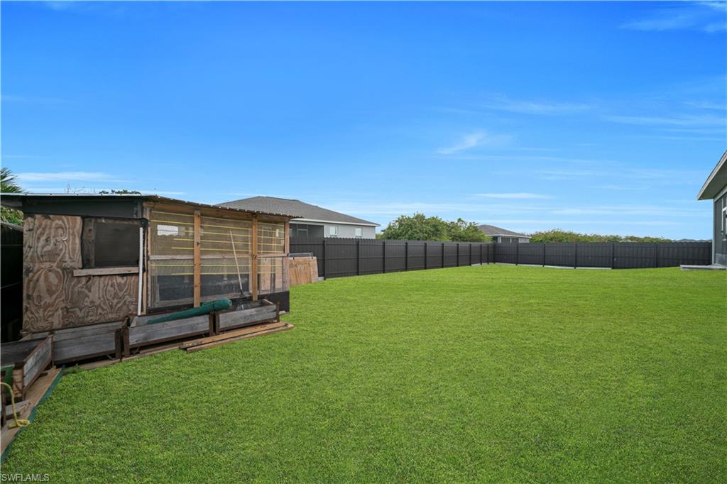 BANYAN VILLAGE - Residential