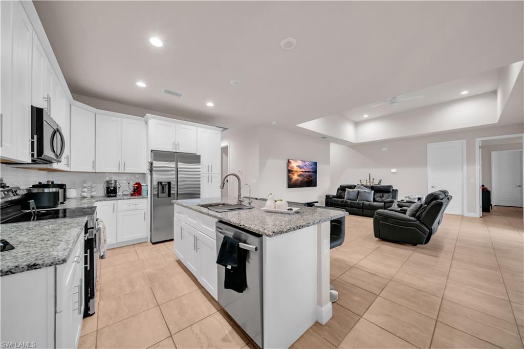 BANYAN VILLAGE - Residential