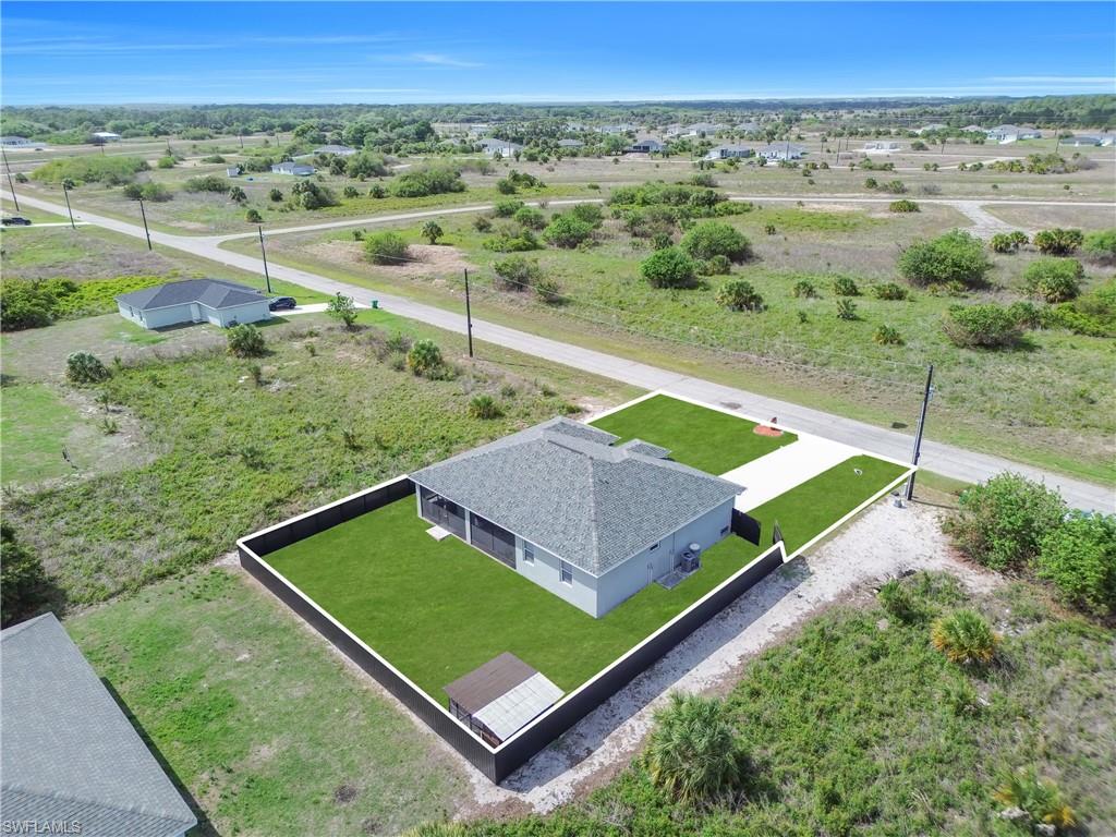 BANYAN VILLAGE - Residential