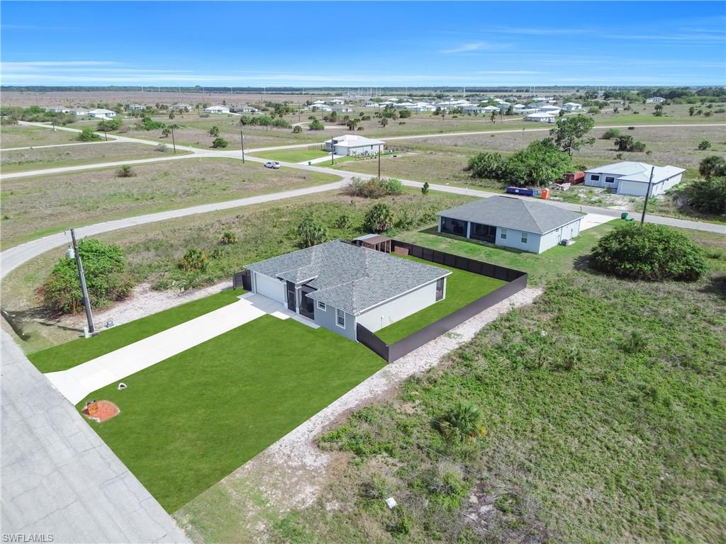 BANYAN VILLAGE - Residential