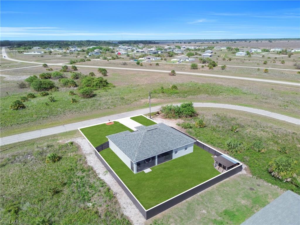 BANYAN VILLAGE - Residential