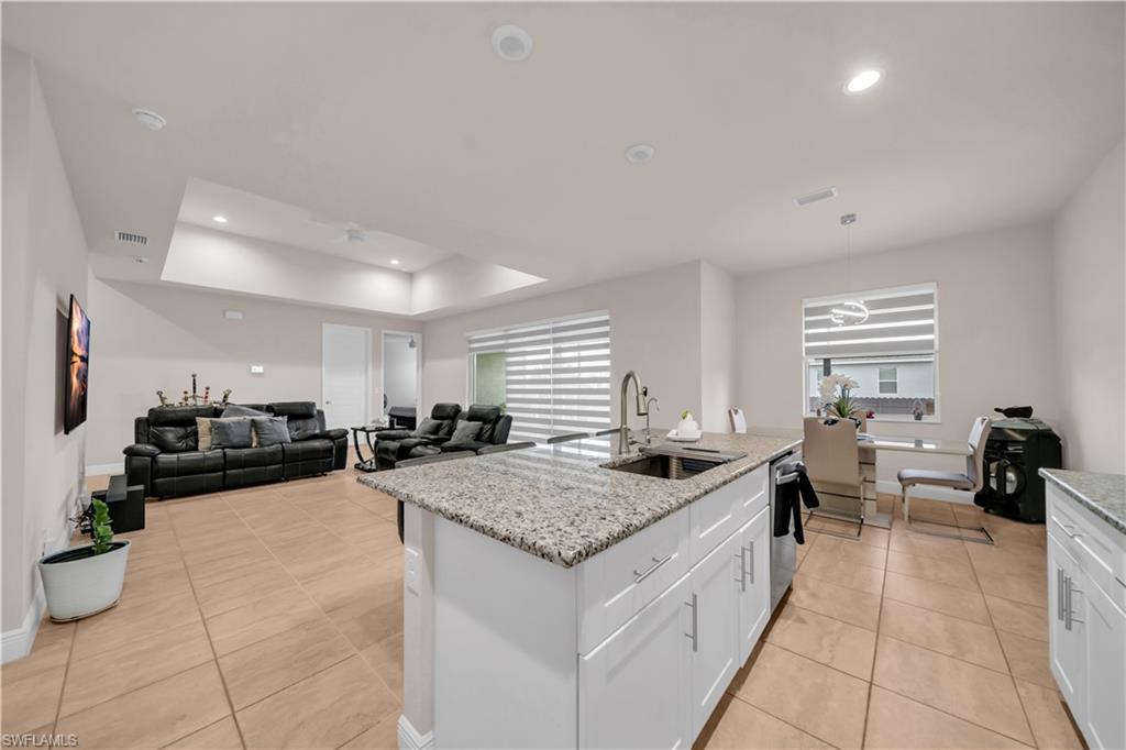 BANYAN VILLAGE - Residential