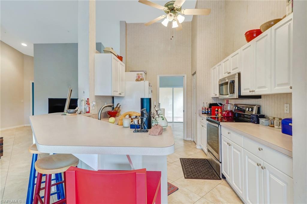 EDGEWATER AT CARLTON LAKES - Residential