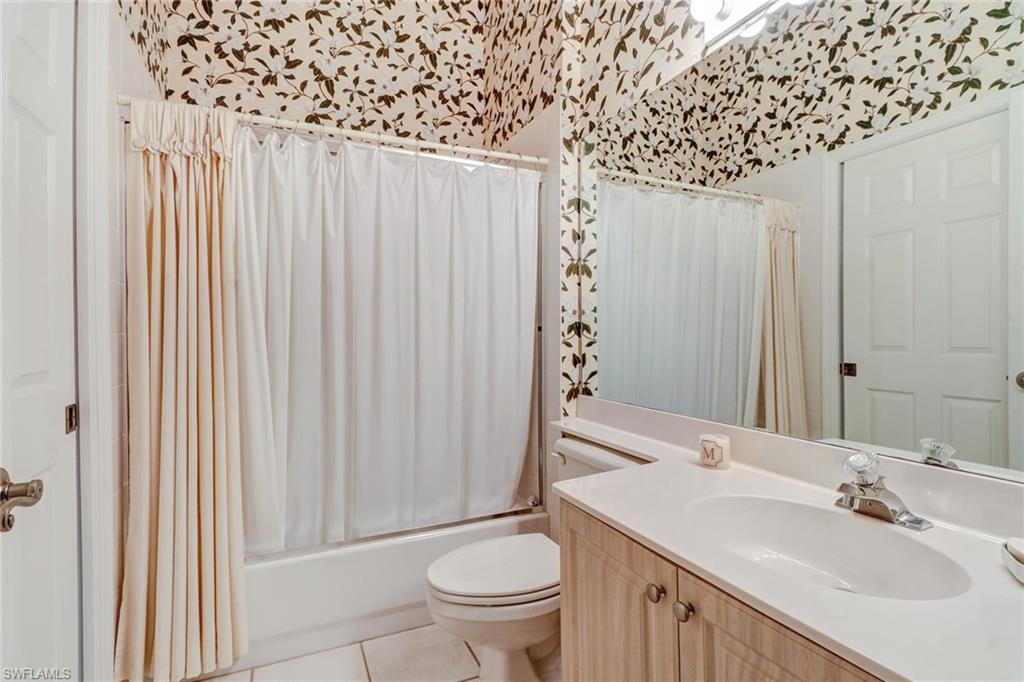 EDGEWATER AT CARLTON LAKES - Residential