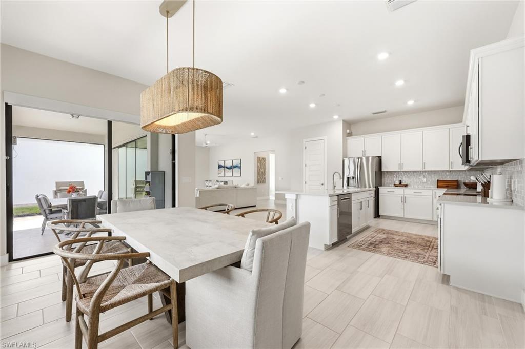 AVALON PARK - Residential