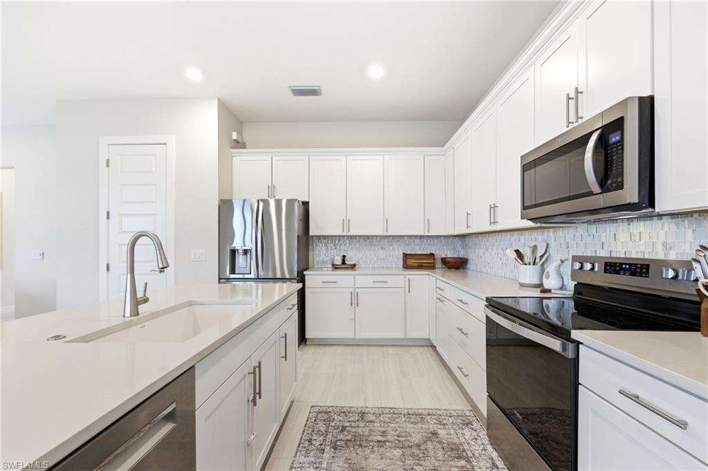 AVALON PARK - Residential