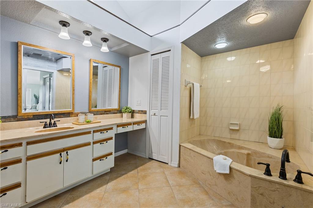 PORT CHARLOTTE - Residential