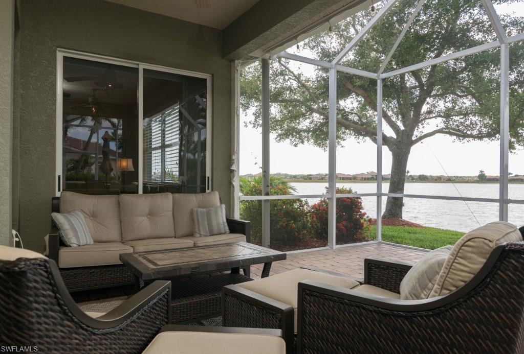 VALENCIA LAKES - Residential