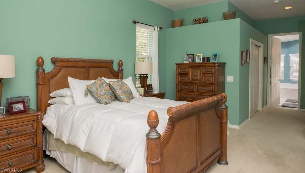 VALENCIA LAKES - Residential