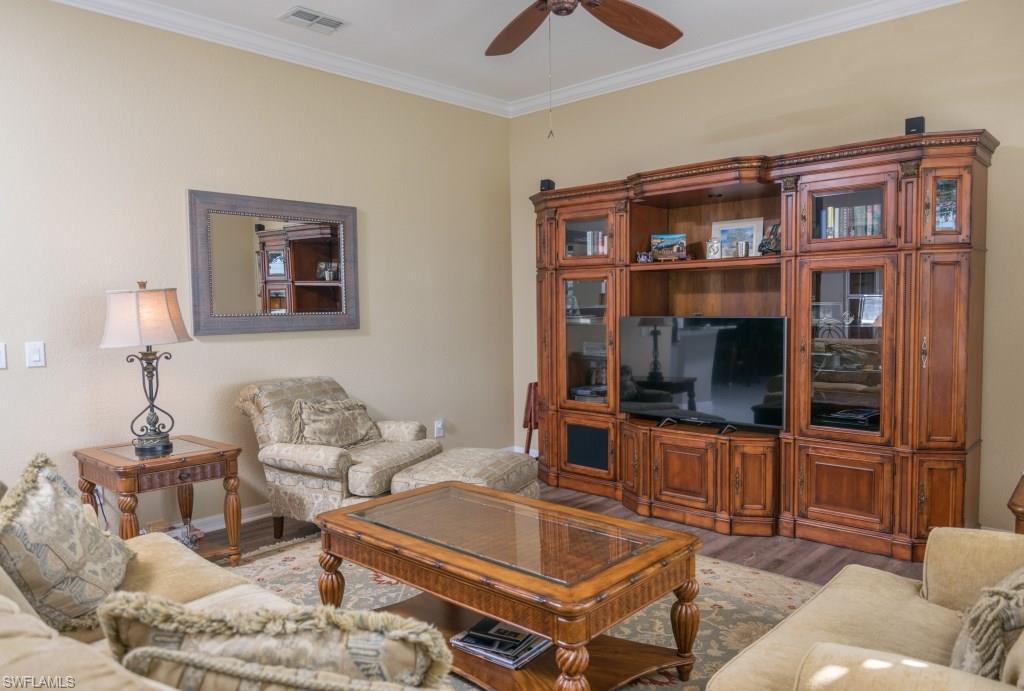 VALENCIA LAKES - Residential